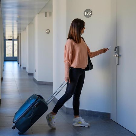 Hotel Campusphi Асебо Екстер'єр фото