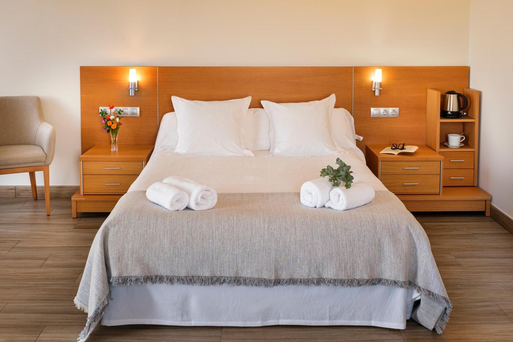 Hotel Campusphi Асебо Екстер'єр фото