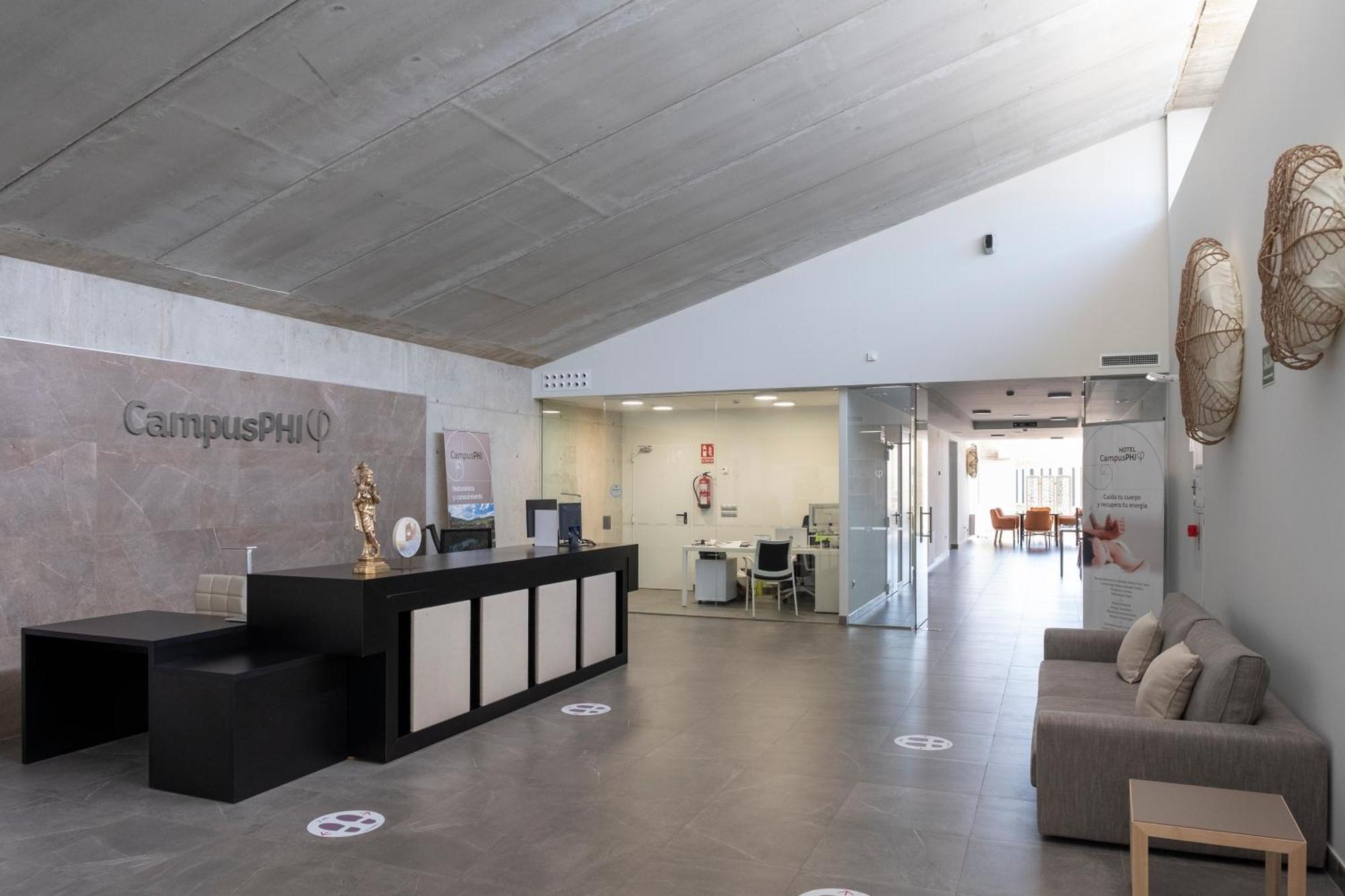Hotel Campusphi Асебо Екстер'єр фото